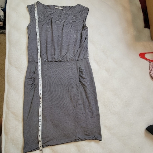 Athleta Westwood Dress Micro Stripe Gray Sleeveless Ruched Size M - Picture 10 of 14